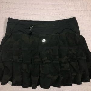 Lululemon size 2 skirt